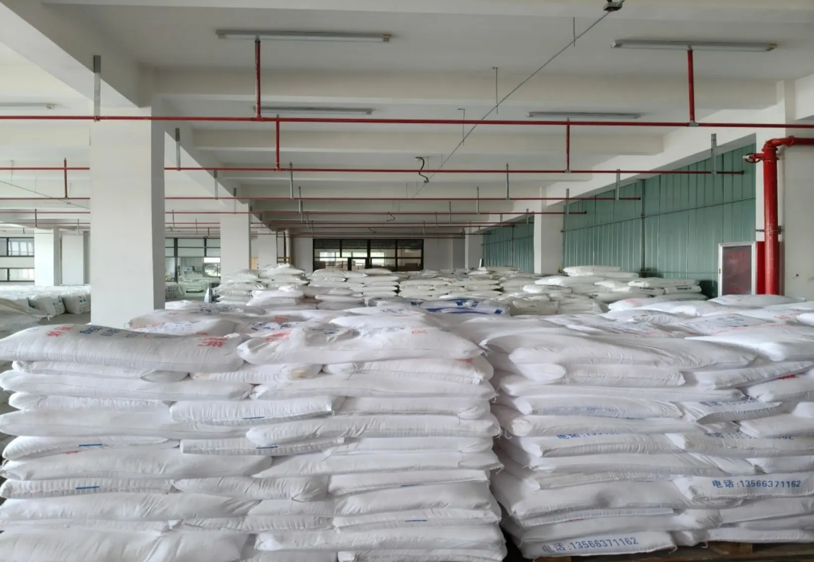 Raw material displaye